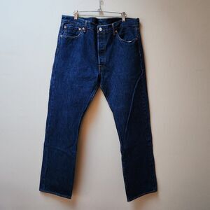 Levis 501 dark wash jeans / 36x32